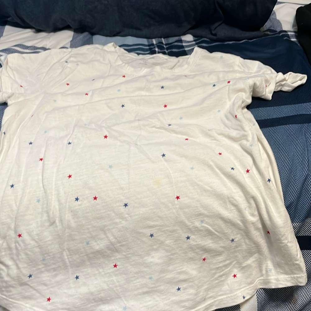 Old navy Red white and blue starred T-shirt women’s small rarely ever worn